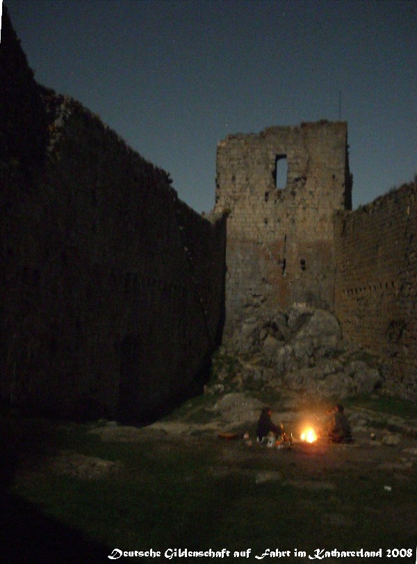 Montsegur bei Nacht